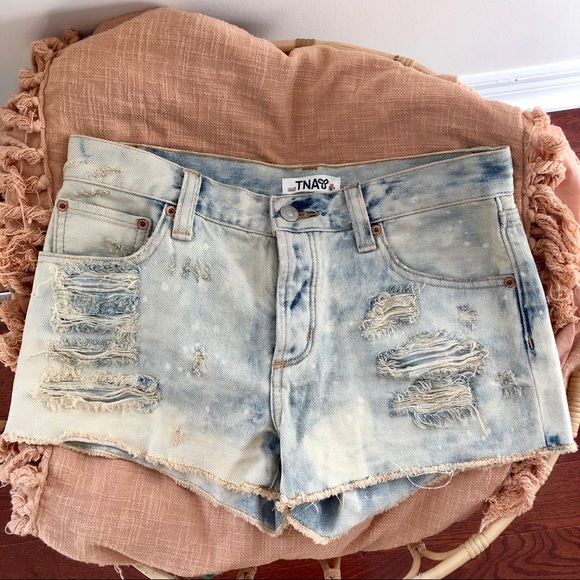 ARITZIA / TNA denim shorts - Picture 1 of 5